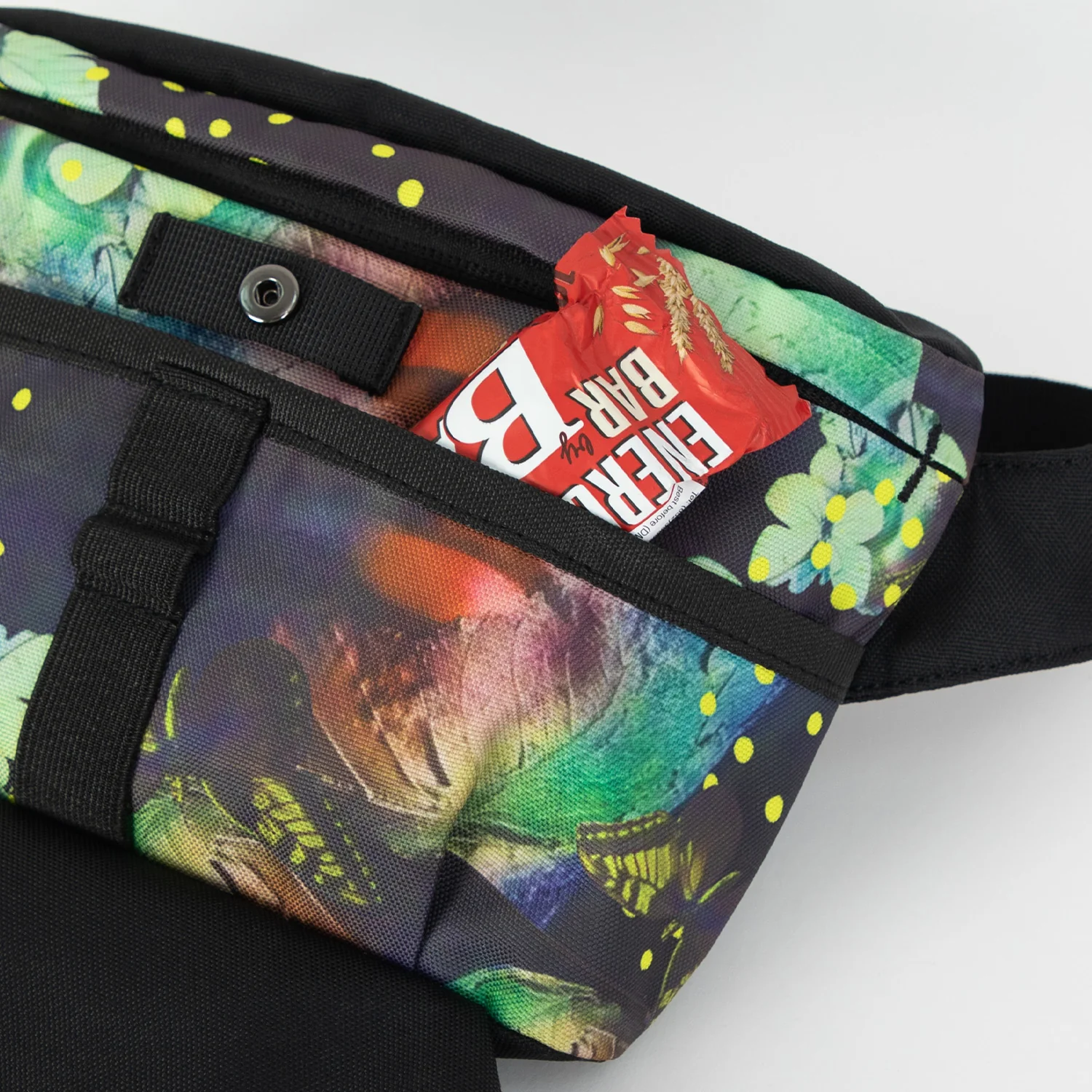 Dagger Doughnut X PRMTVO Series Bum Bag - Image 7