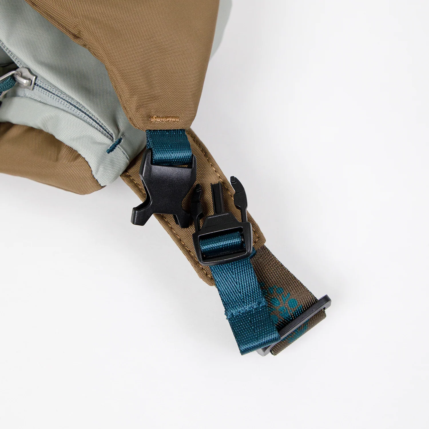 Dagger FP Movement x Doughnut Series Bum Bag - Image 6