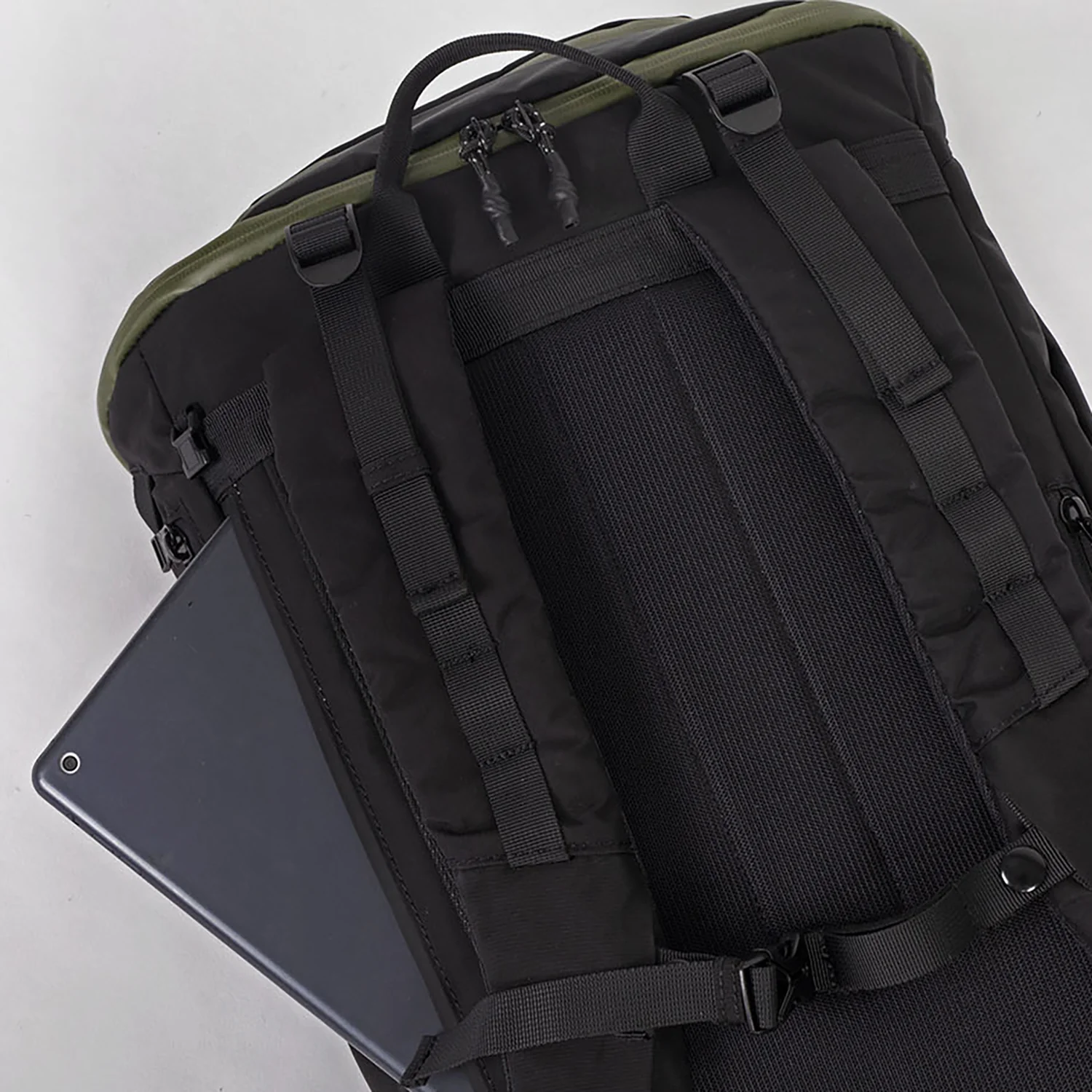 Dynamic Large Backpack - Image 9