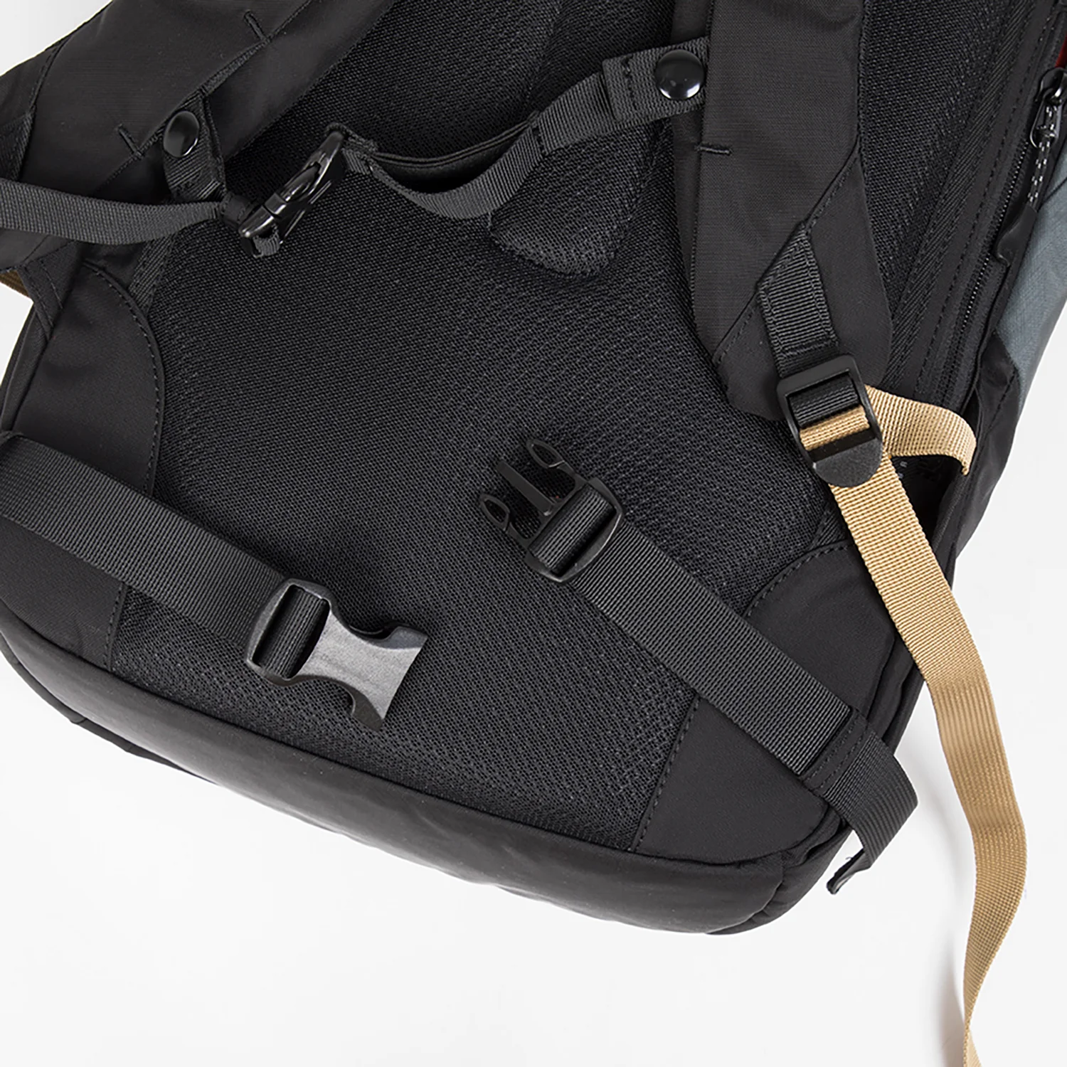 Dynamic Large Shield Series Backpack - Image 7