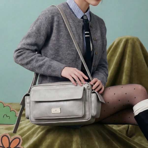 Elizabeth Errands Series Crossbody bag - Image 31