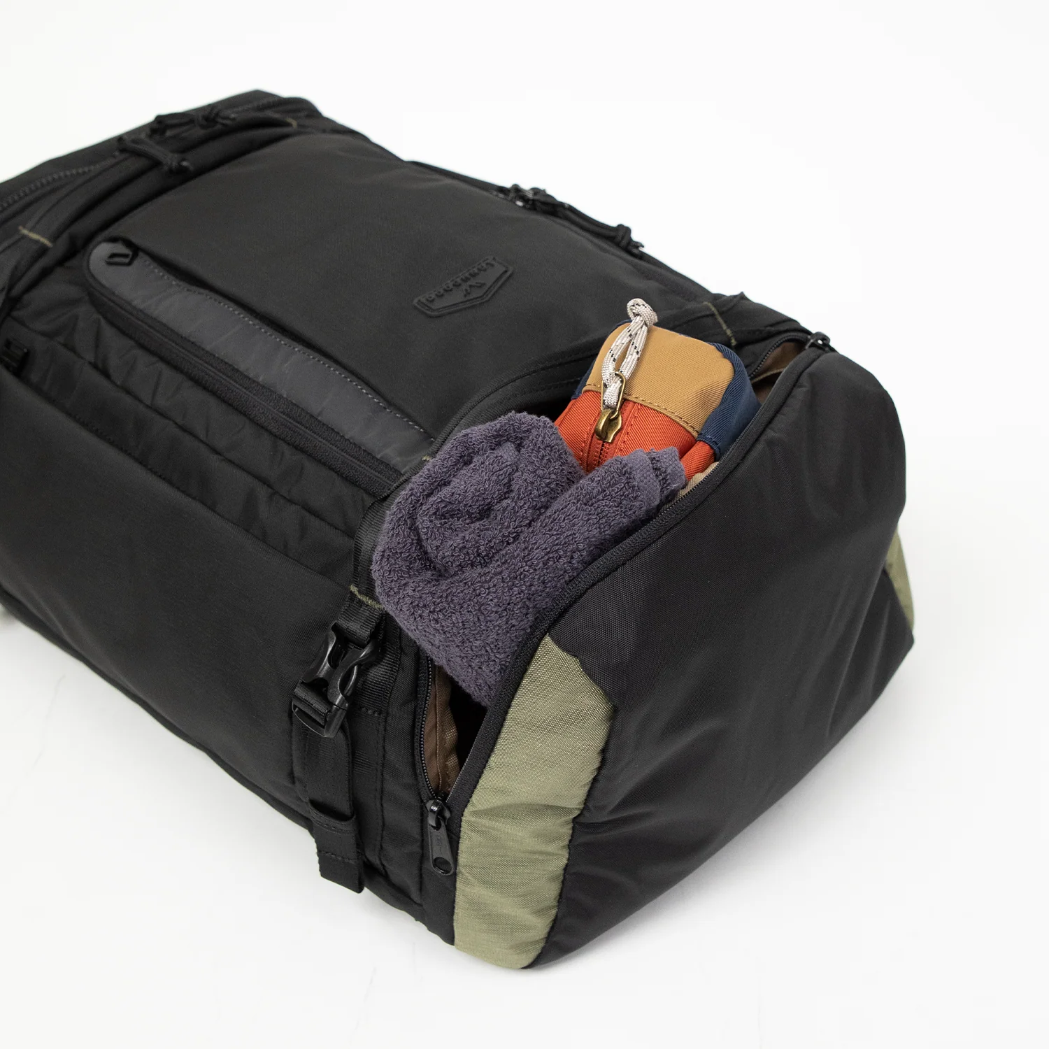 Navigator Light Titan Series Backpack - Image 11