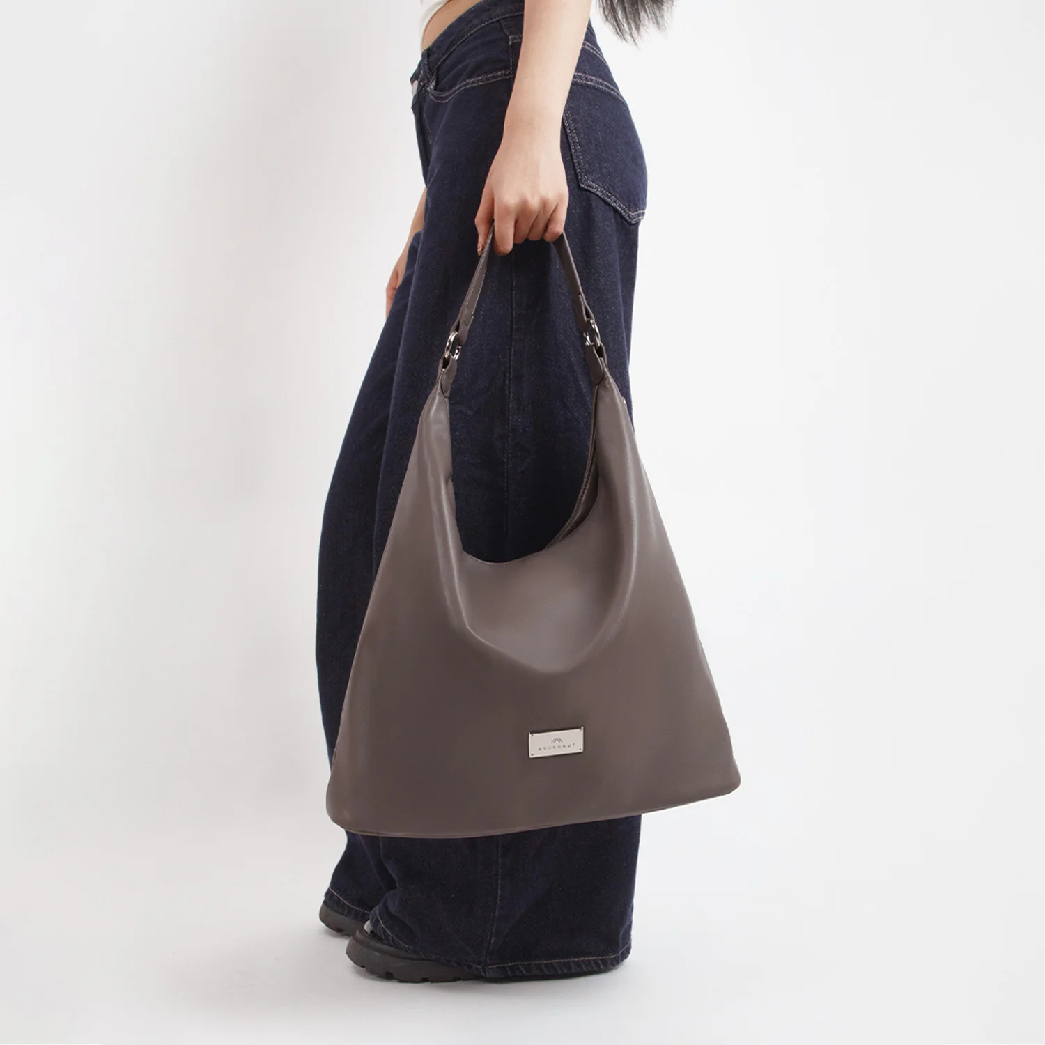 Placid Errands Series Shoulder Bag - Image 4