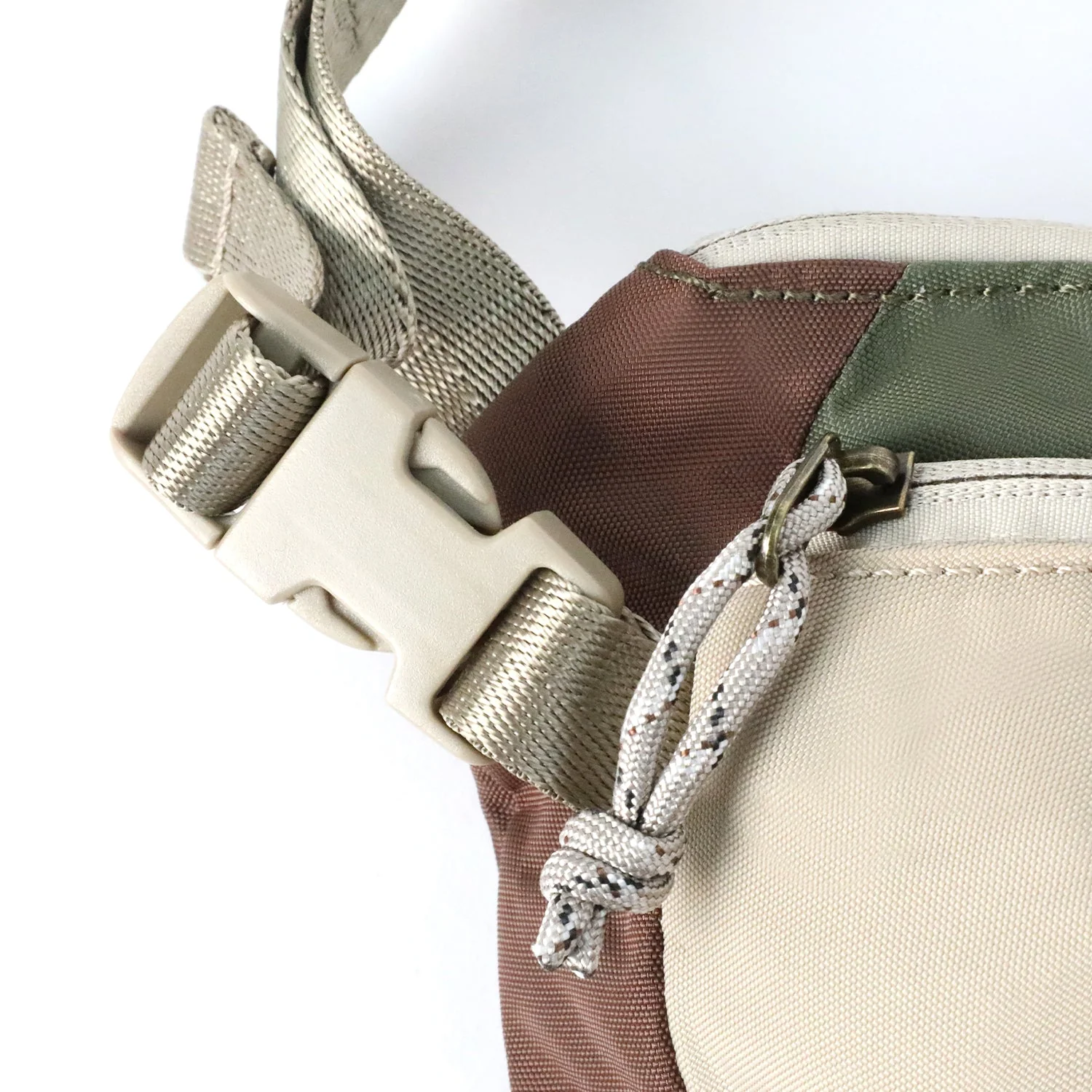 Seattle Jungle II Series Bum Bag - Image 22